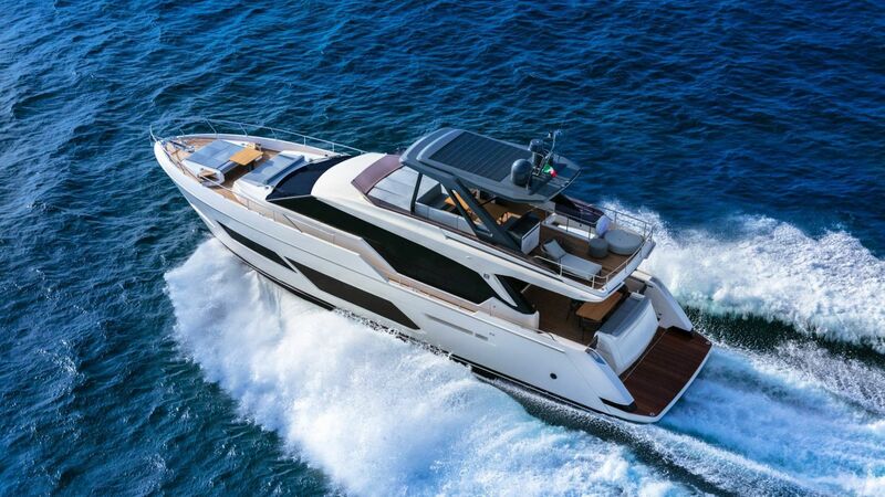 FERRETTI 720